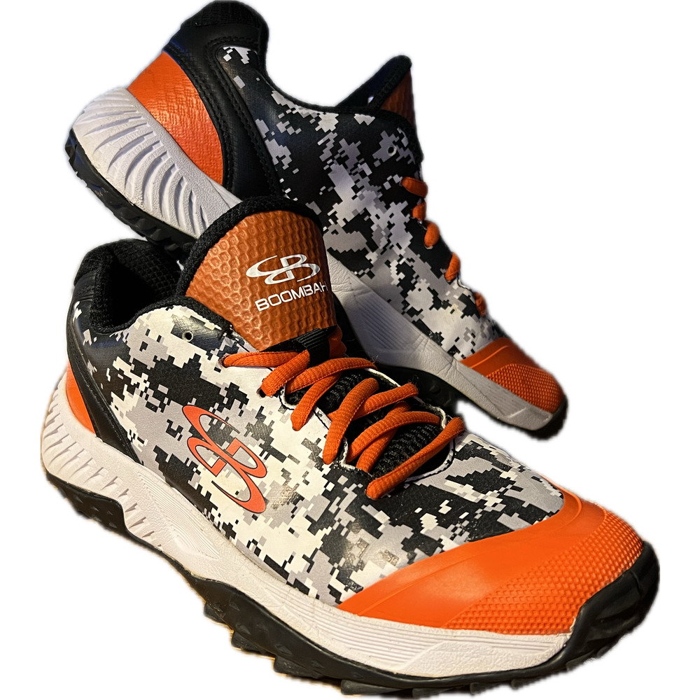 Boombah WOMEN Dart Digi Camo Turf Shoes SZ 8.5 Black/Orange/White